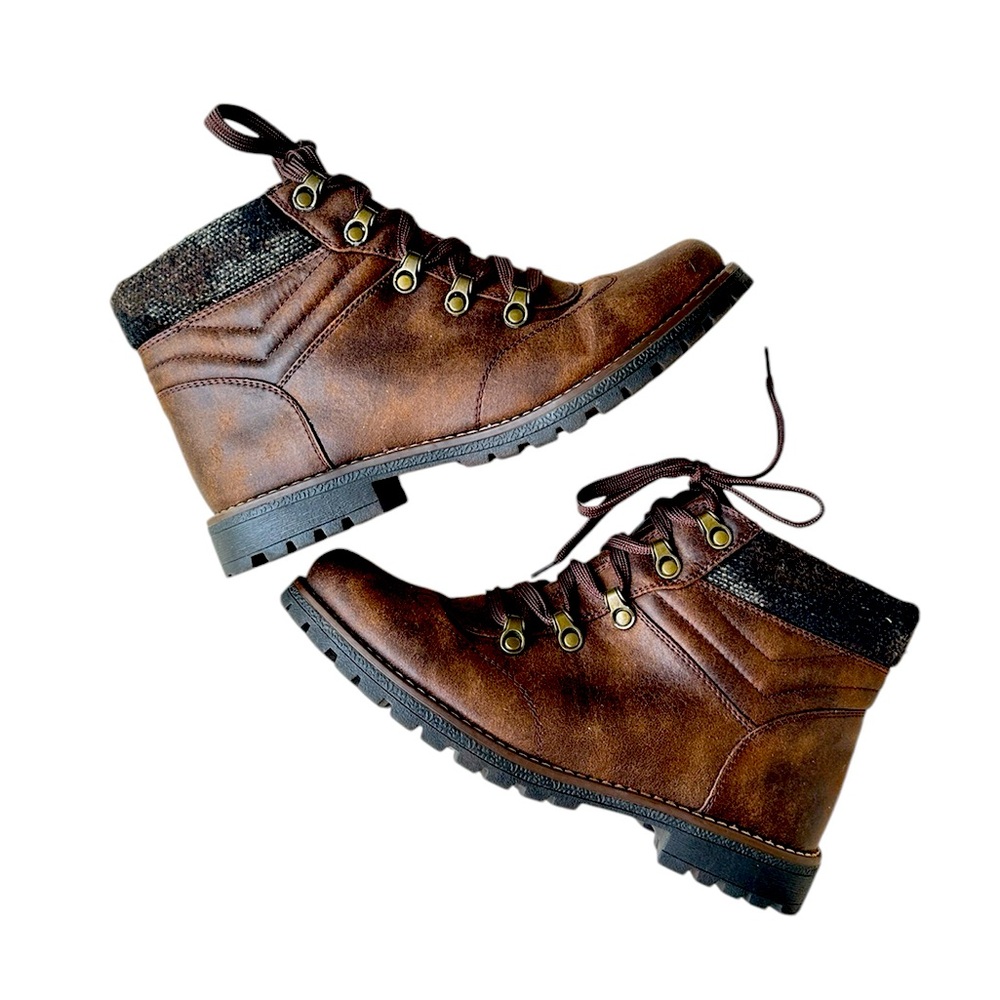 NEVER WORN Sonoma Goods For Life Brown Hiking Boots Lace Up Shoes Women Size 9.5